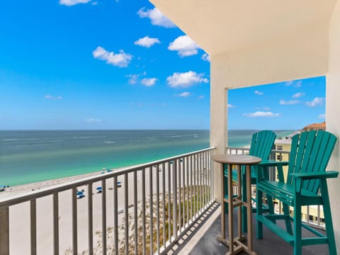 Balcony/Terrace, Seating area, Beach, Sea view, furniture