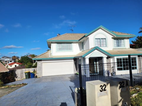 Bed & Breakfast @ Unsworth Heights Albany Vacation rental in Auckland