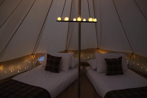 Rescorla Retreats- Poldark Luxury tent in England