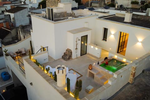 Hot Tub, Balcony/Terrace, Swimming pool