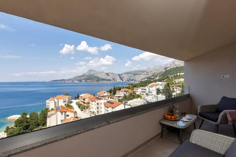 Nearby landmark, Natural landscape, View (from property/room), Balcony/Terrace, Mountain view, Sea view