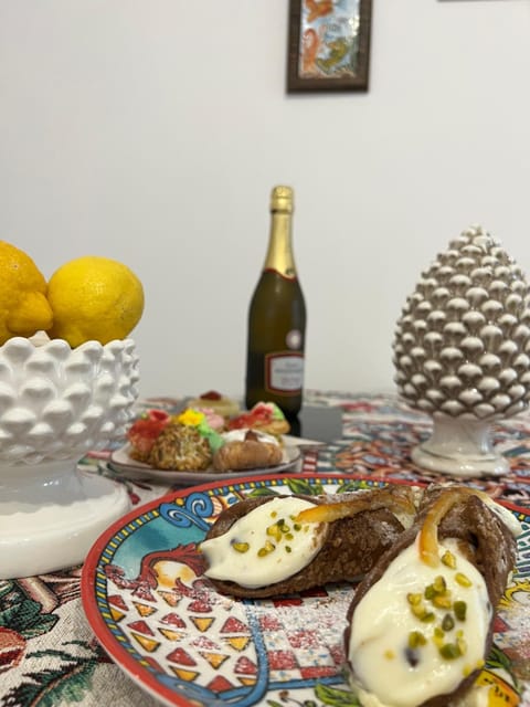 Food and drinks, Food, Breakfast, Drinks