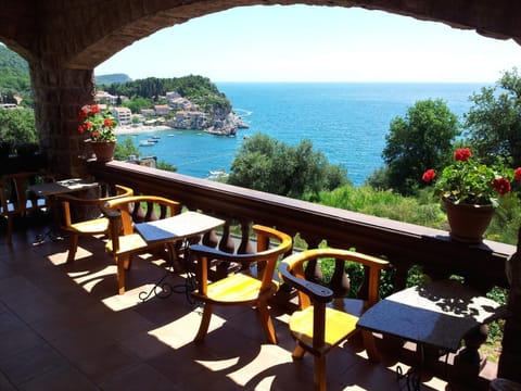 View (from property/room), Balcony/Terrace, Breakfast, Breakfast