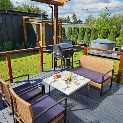 BBQ facilities, Garden, Balcony/Terrace, Seating area, Dining area