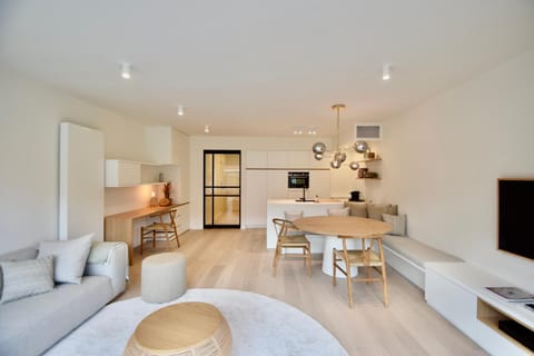 Kitchen or kitchenette, Living room, Dining area
