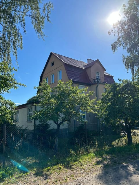 Pokoje z łazienką przy Porcie Genaker w Giżycku House in Lithuania