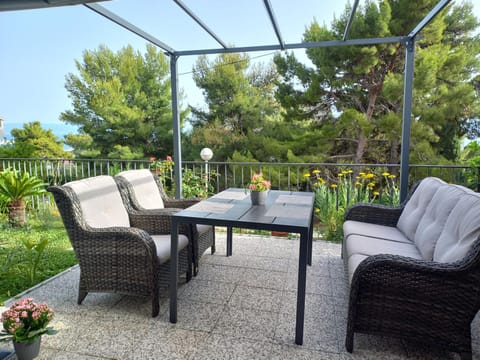 Unique residence with garden and sea view Apartment in Split