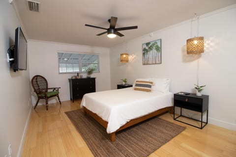 Bed, Bedroom
