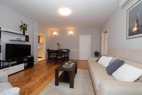 Apartman Mirjana Apartment in Makarska