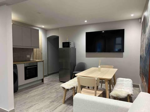 “The Art House 6” Galway, Woodquay House in Galway