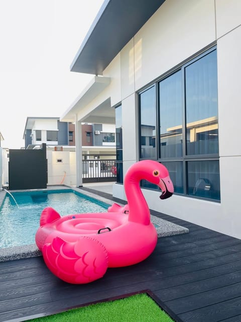 Day, Evening entertainment, Pool view, Swimming pool, Swimming pool