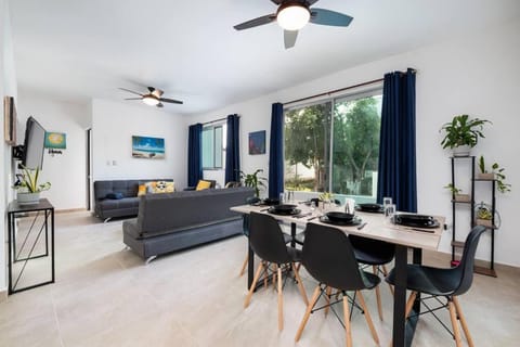 Living room, Dining area