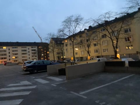 Möblierte Apartment im Herkules Köln Neuehrenfeld Apartment in Cologne