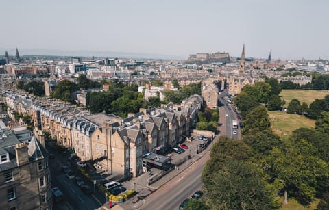 Property building, Location