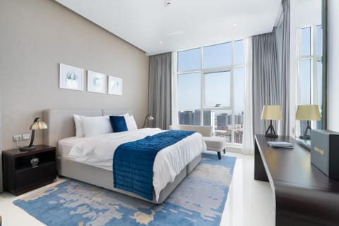 Bed, Photo of the whole room, Seating area, Bedroom