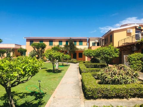 Property building, Garden