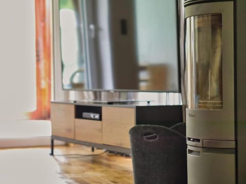 TV and multimedia, Living room, flat iron