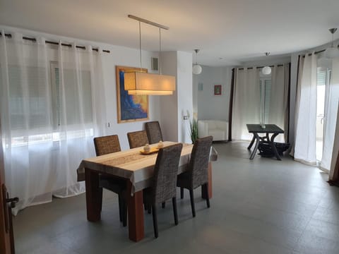 ESPACIOSO APARTAMENTO EN PRIMERA LÍNEA DEL MAR Apartment in Moraira