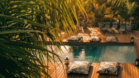 Swimming pool, Breakfast