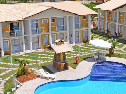 Property building, Day, Swimming pool