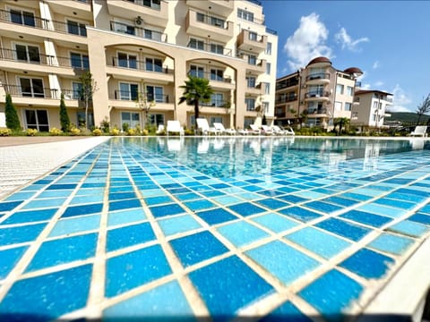 Property building, Swimming pool