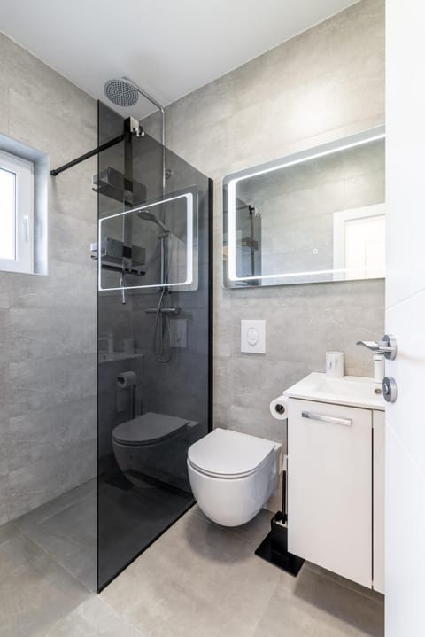 Shower, Toilet, Bathroom