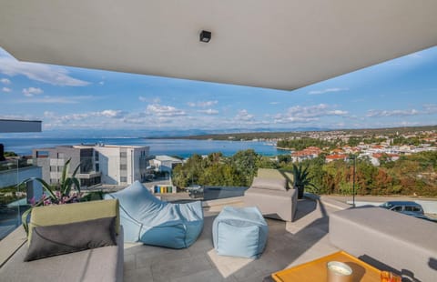 Day, View (from property/room), Balcony/Terrace, Seating area, Sea view