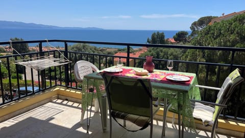 Dining area, Sea view