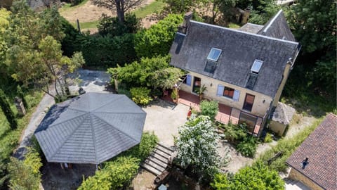 Property building, Facade/entrance, Garden view