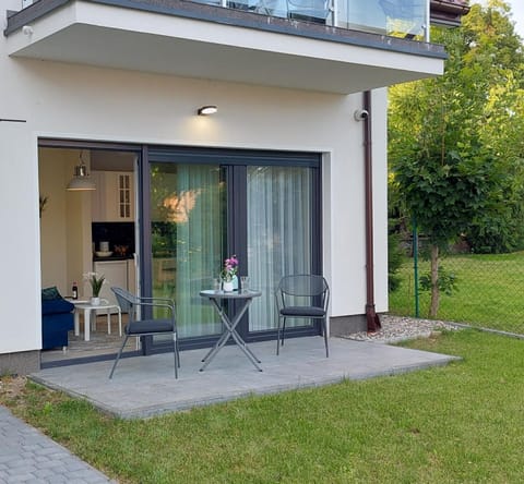 Garden, Balcony/Terrace