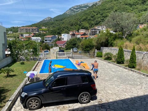 Pool view, Street view, Parking