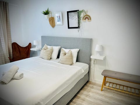 Cozy Place to Stay -Self check in 24h Apartment in Timiș County