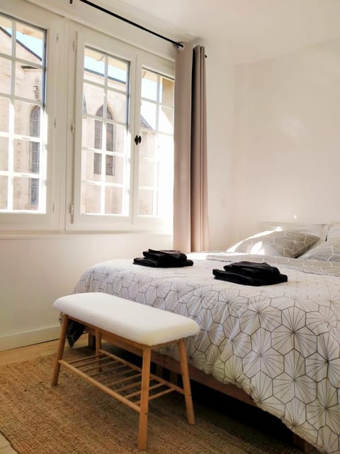 Appartement climatisé parking gratuit surveillé Apartment in Avignon