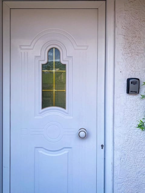 Property building, Facade/entrance, On site