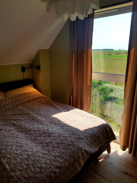 TV and multimedia, Bedroom