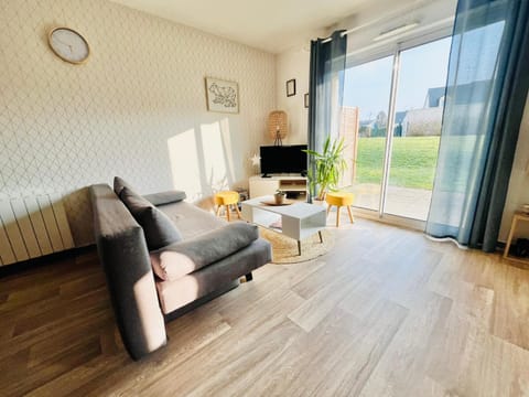 TV and multimedia, Seating area