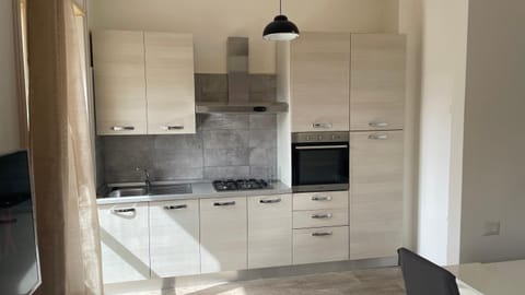 Kitchen or kitchenette, pet friendly, stove