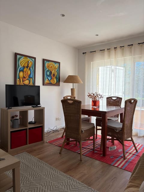 Communal lounge/ TV room, Living room, Dining area
