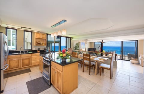 Dining area, Sea view, kitchen