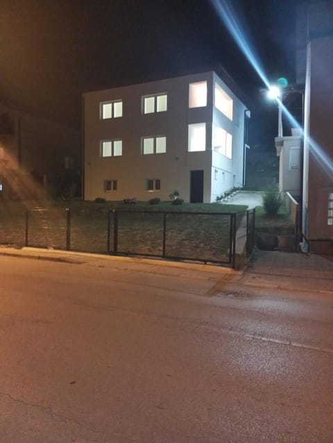 Apartmani Mušinbegović1 Apartment in Federation of Bosnia and Herzegovina