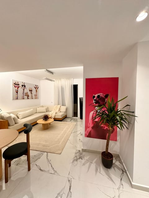 Kitchen or kitchenette, Living room, Seating area