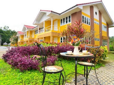 Property building, Garden view