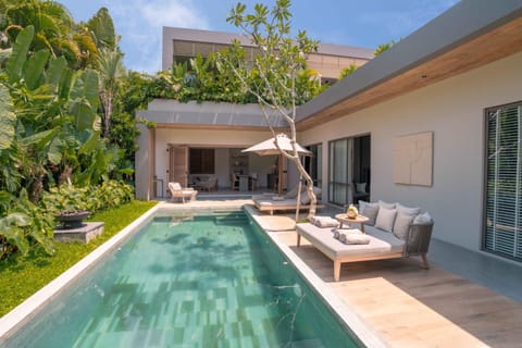 Garden, Swimming pool, flat iron, sunbed