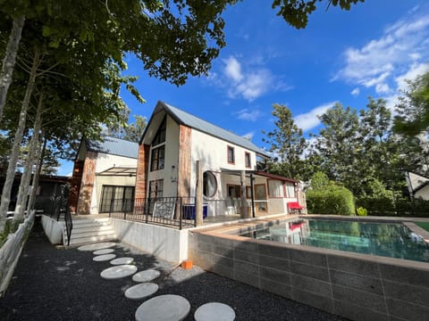 Property building, Swimming pool