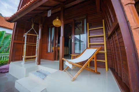 Shortcut Breeze Guest House Bed and Breakfast in North Kuta