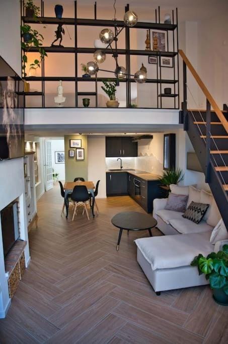 Appartement-Terrasse Centre Historique Apartment in Uzes