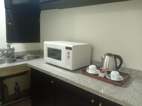 Coffee/tea facilities, Kitchen or kitchenette, minibar