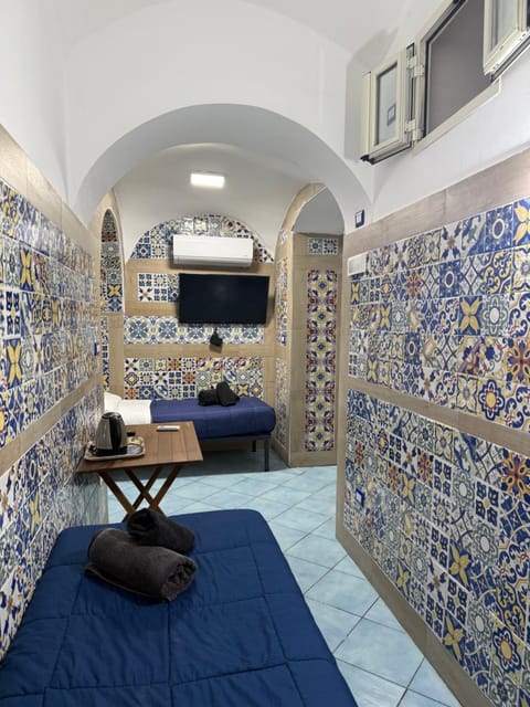 TV and multimedia, Photo of the whole room, Bedroom, towels, air conditioner