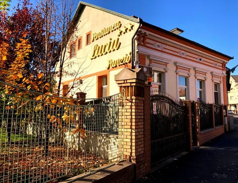 Facade/entrance, Property logo or sign