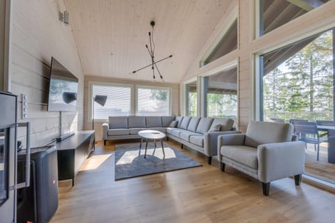 TV and multimedia, Living room, Seating area